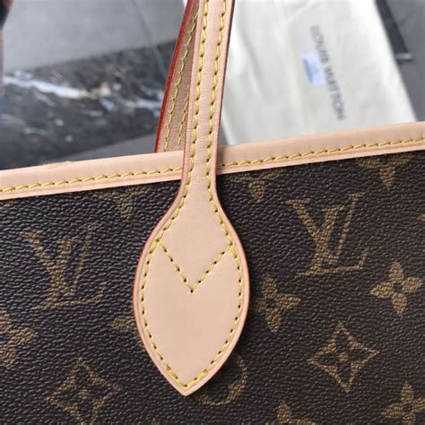 Louis Vuitton M40995 Handbags for sale .